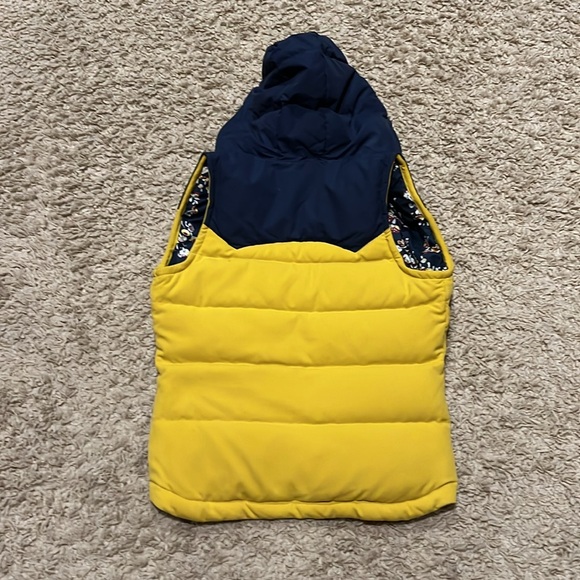 Patagonia Bivy Hooded Puffer Vest Style 27746 Sulpher Yellow Navy Blue - Picture 7 of 7